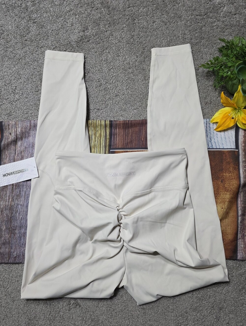 Fashion Nova Sport Leggings Scrunch Butt Ivory Women's Size XS